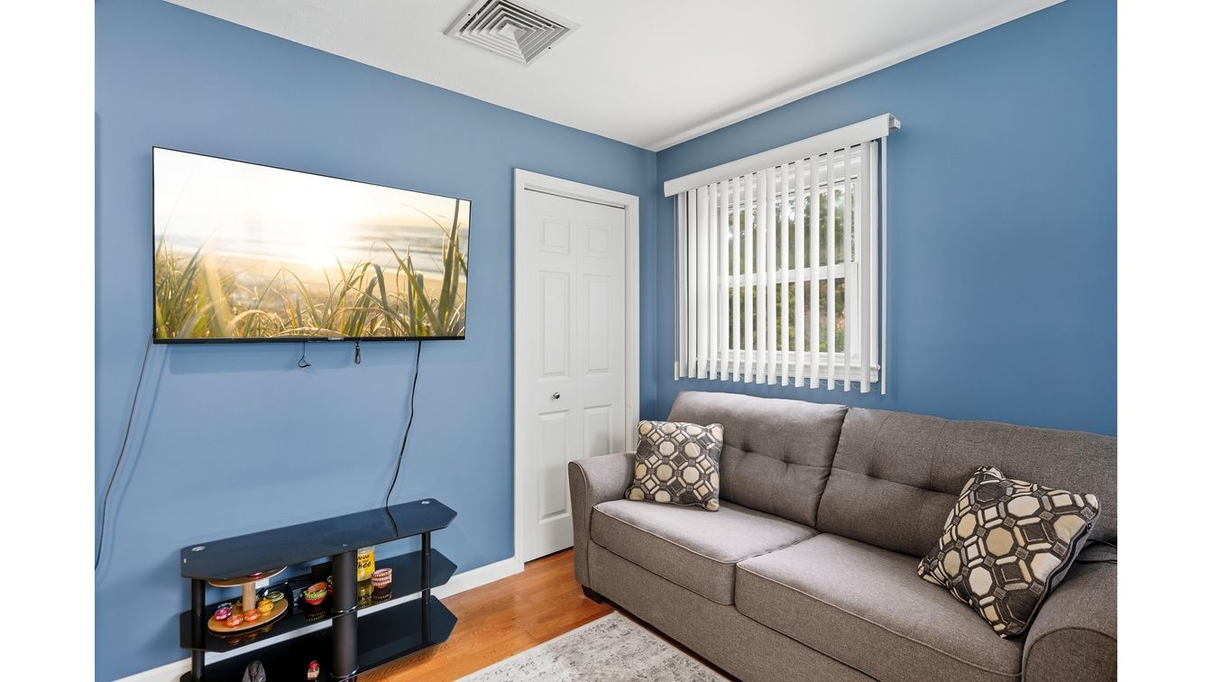 DE Listing image placeholder