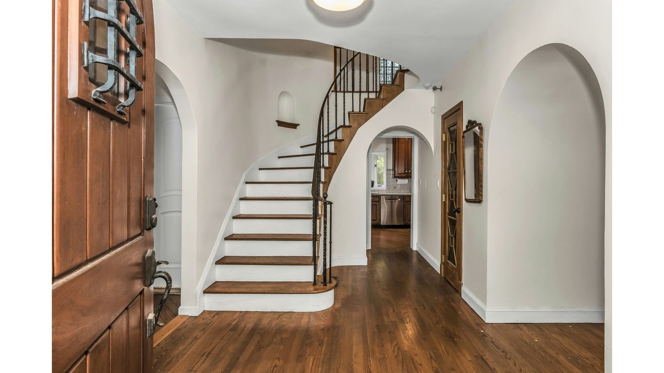 DE Listing image placeholder