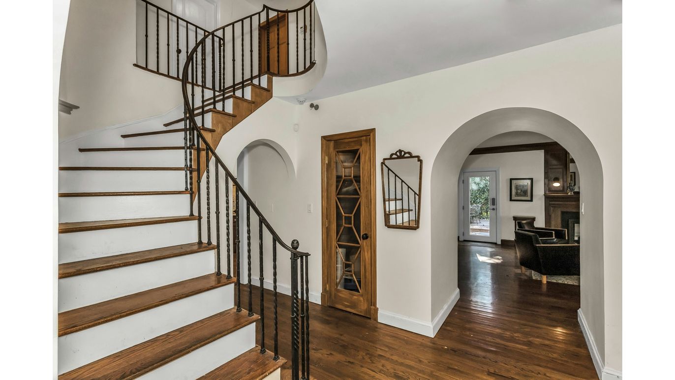 DE Listing image placeholder