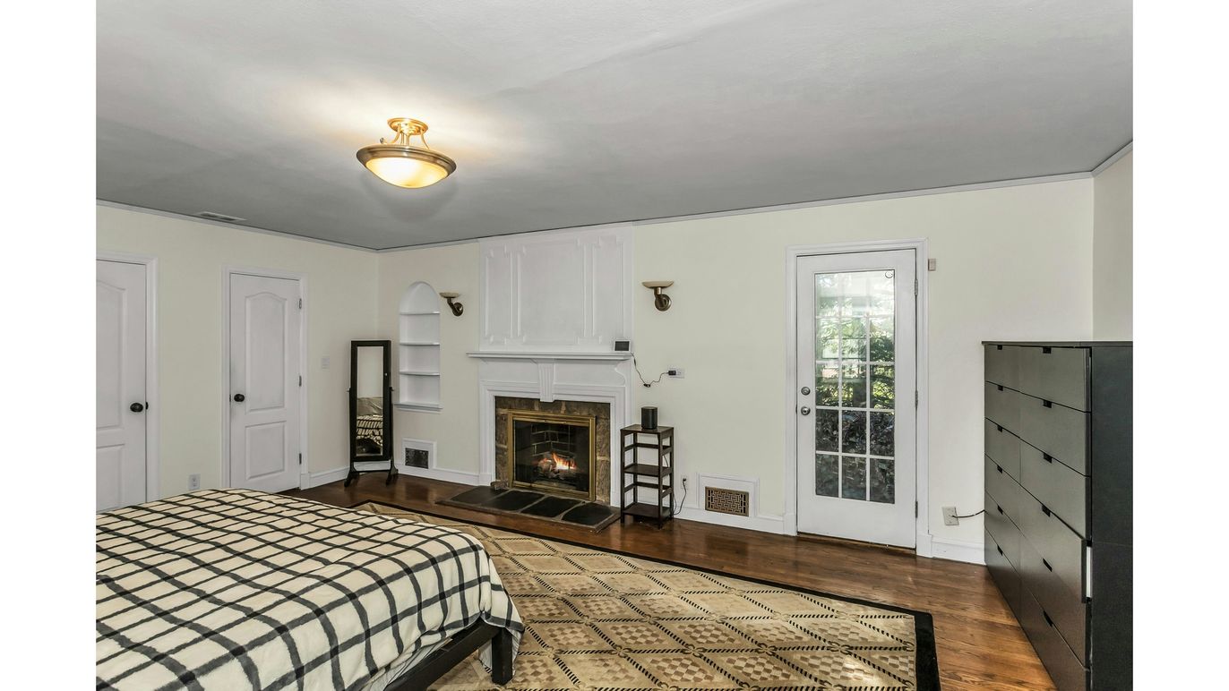 DE Listing image placeholder