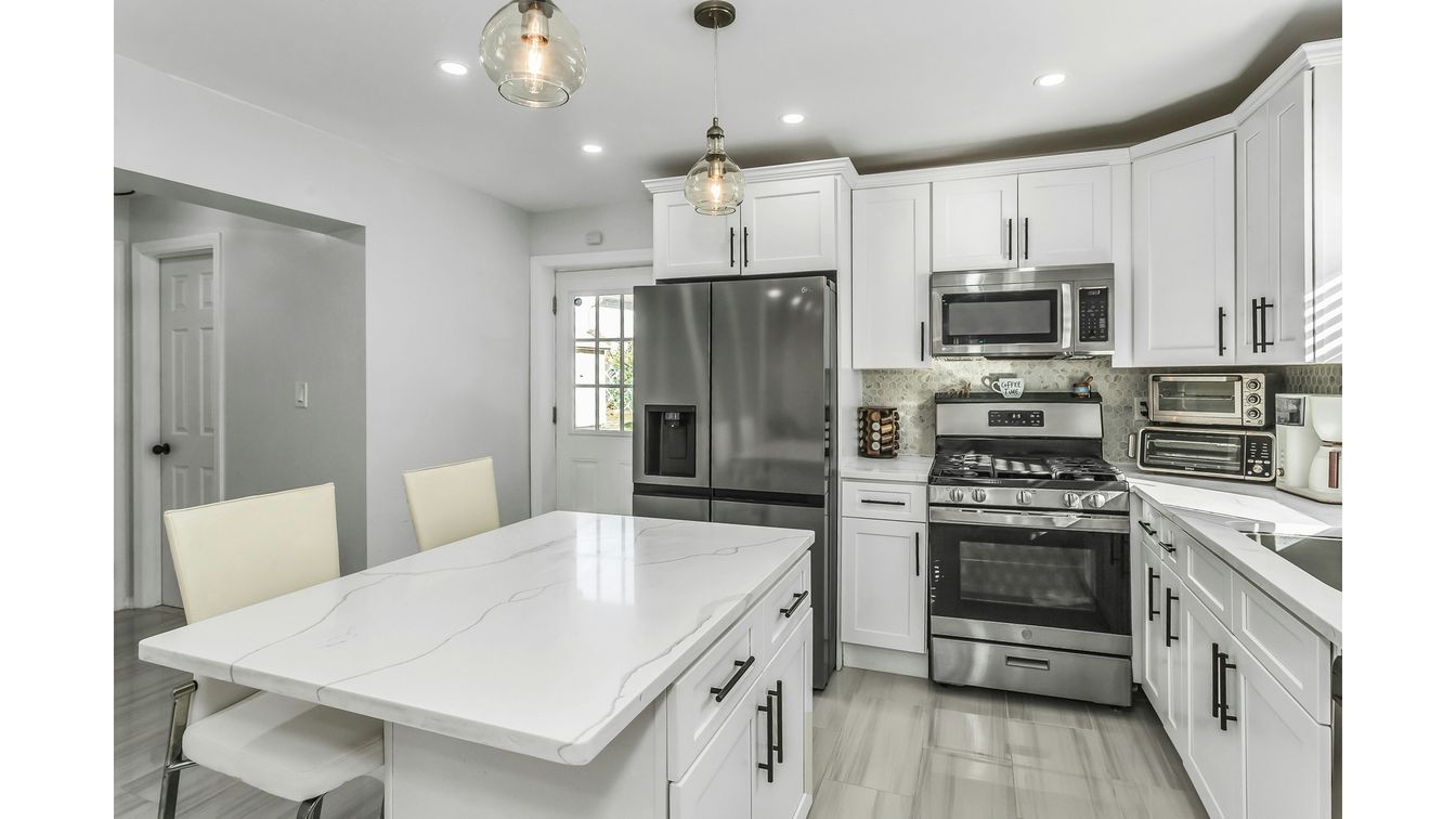 DE Listing image placeholder