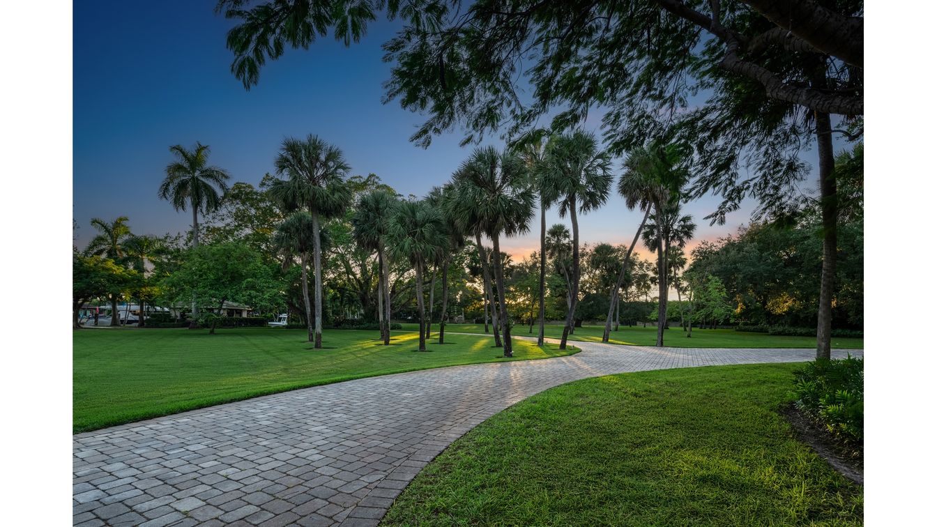 DE Listing image placeholder