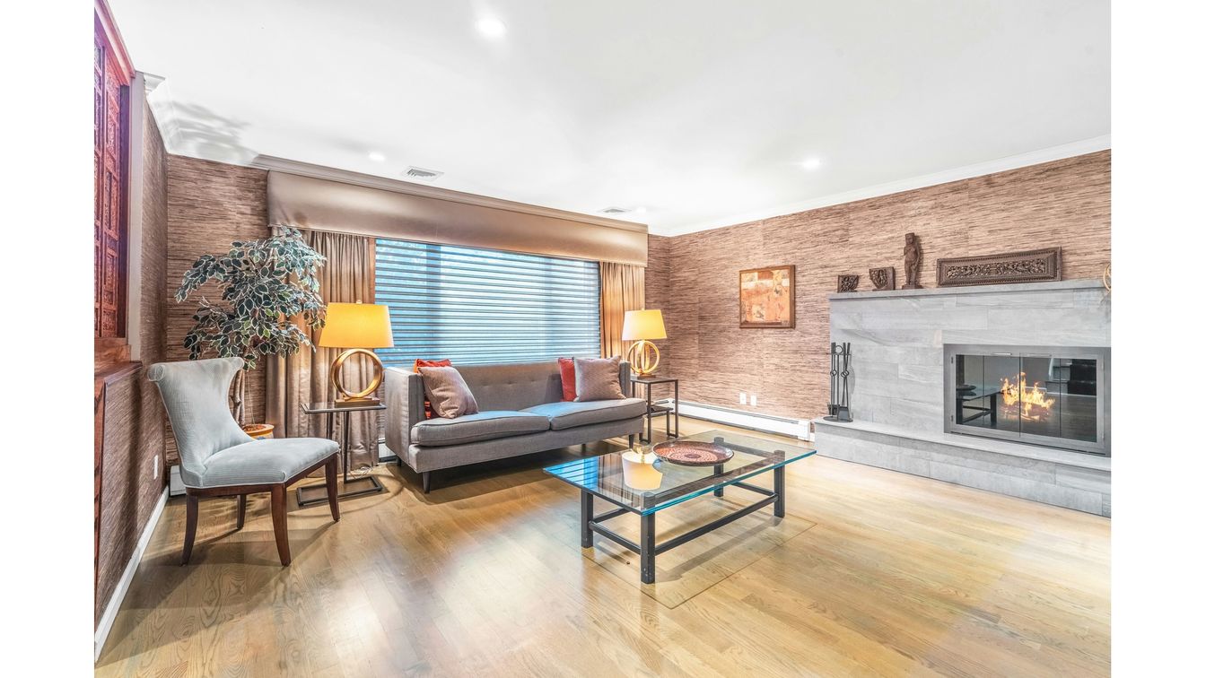 DE Listing image placeholder