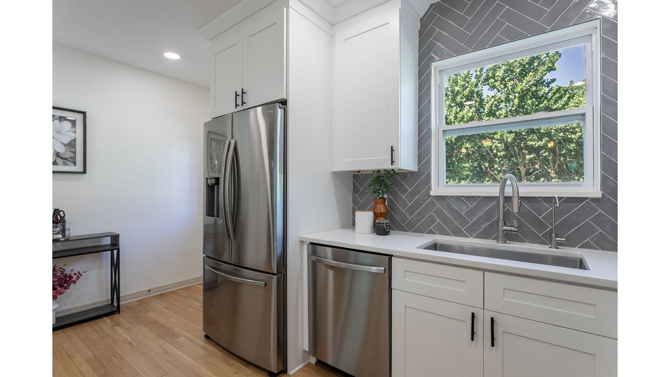 DE Listing image placeholder