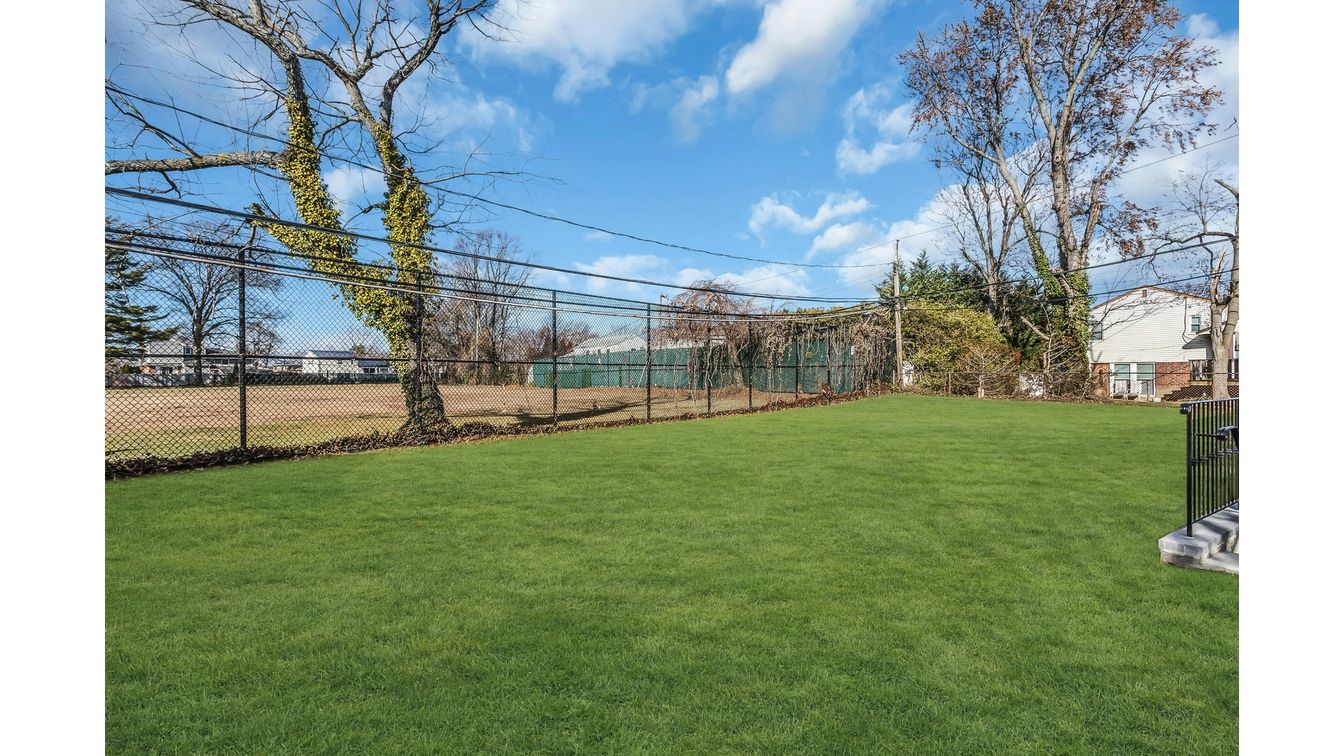 DE Listing image placeholder