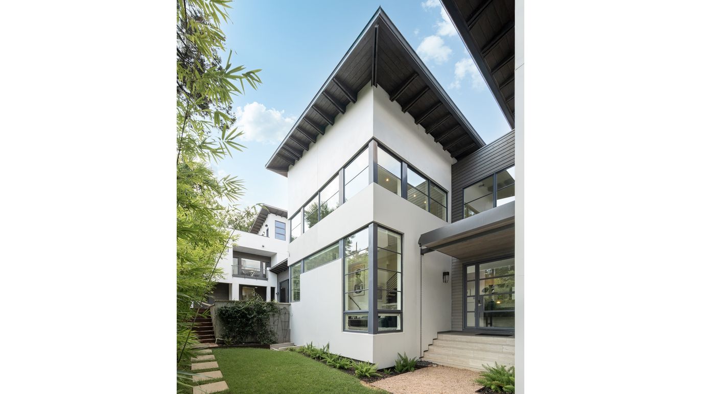 Backyard, Exterior, Facade, Modern