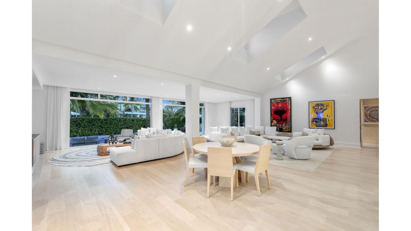 Dining room, Interior, Living room, Recessed Lighting, Wood Texture Flooring