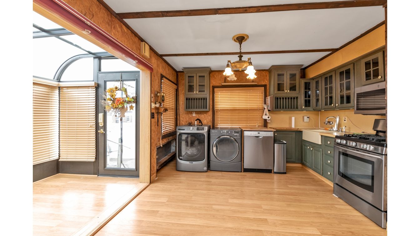 Interior, Kitchen, Pendant Lights, Washer, Wood Texture Flooring
