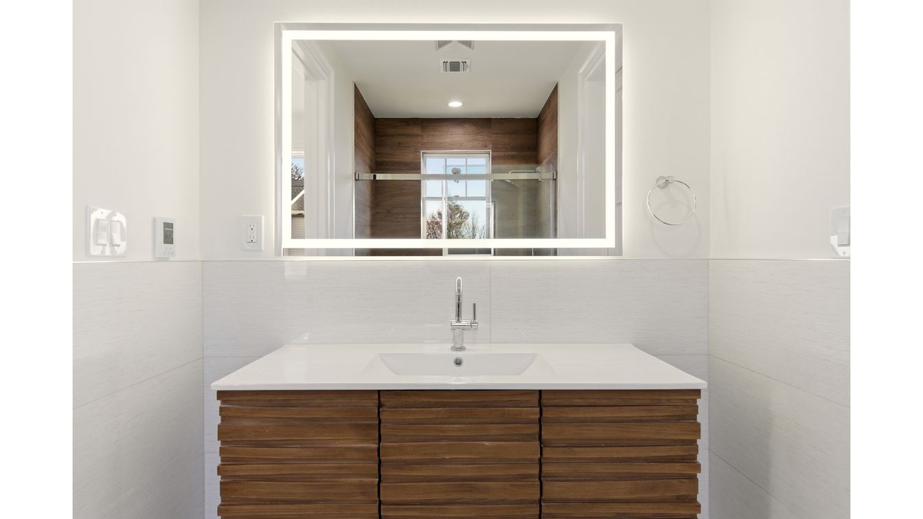 Bathroom, Interior, Recessed Lighting