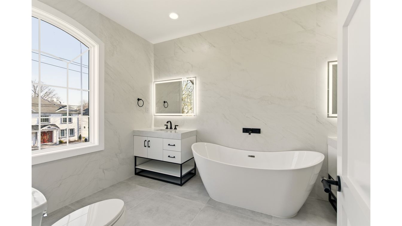Bathroom, Free Standing Baths, Interior, Marble Walls, Recessed Lighting