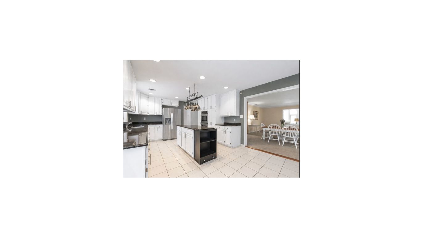 Dining room, Interior, Kitchen, Pendant Lights, Recessed Lighting