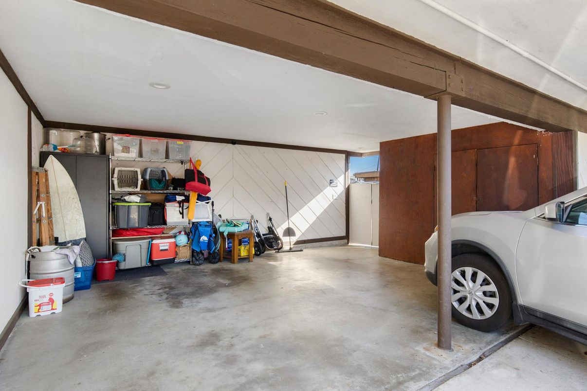 Garage, Interior, Washer