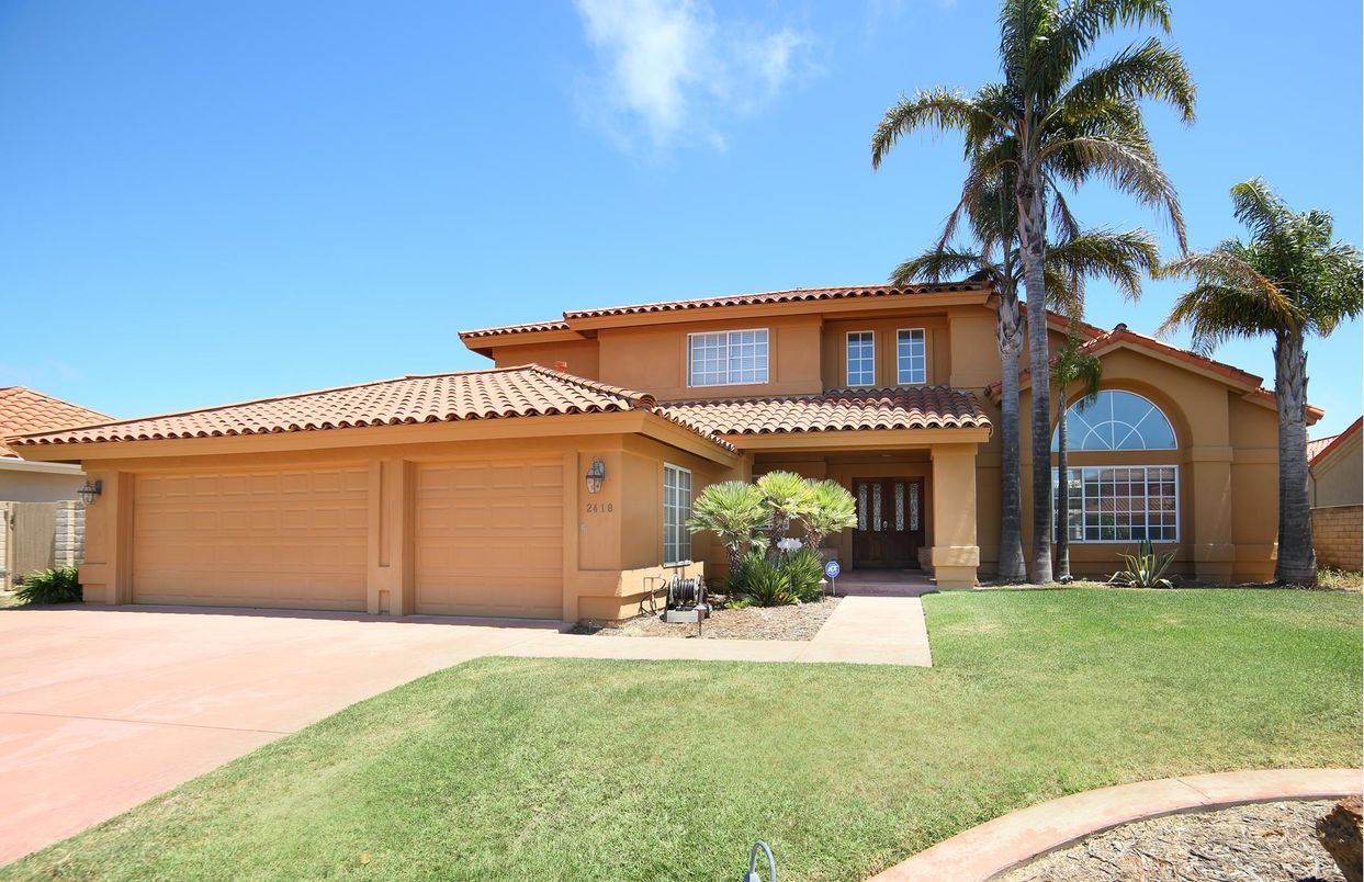 Attached, Backyard, Exterior, Facade, Mediterranean