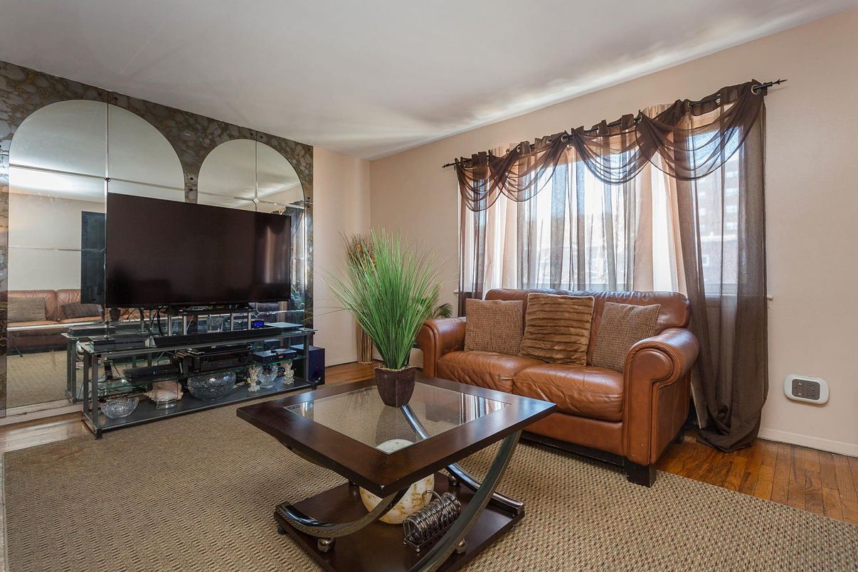 DE Listing image placeholder