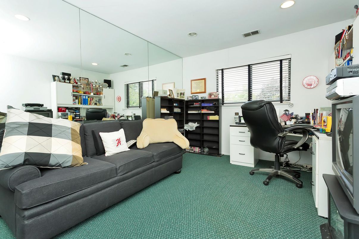 DE Listing image placeholder