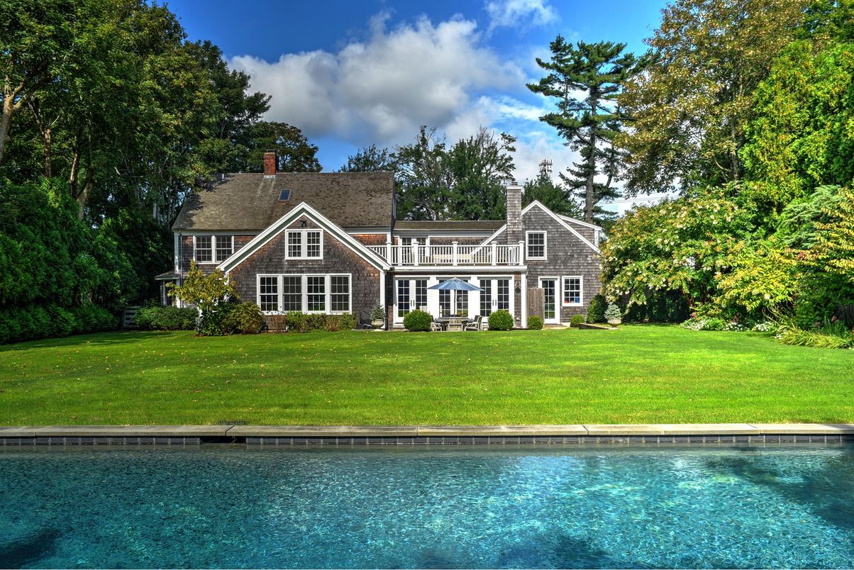 Exterior, Facade, French Provincial