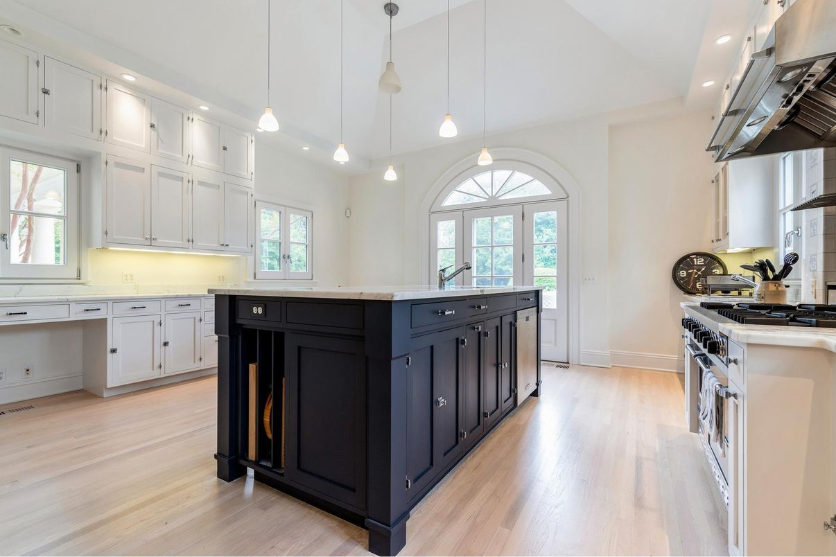 Interior, Kitchen, Pendant Lights, Recessed Lighting, Wood Texture Flooring