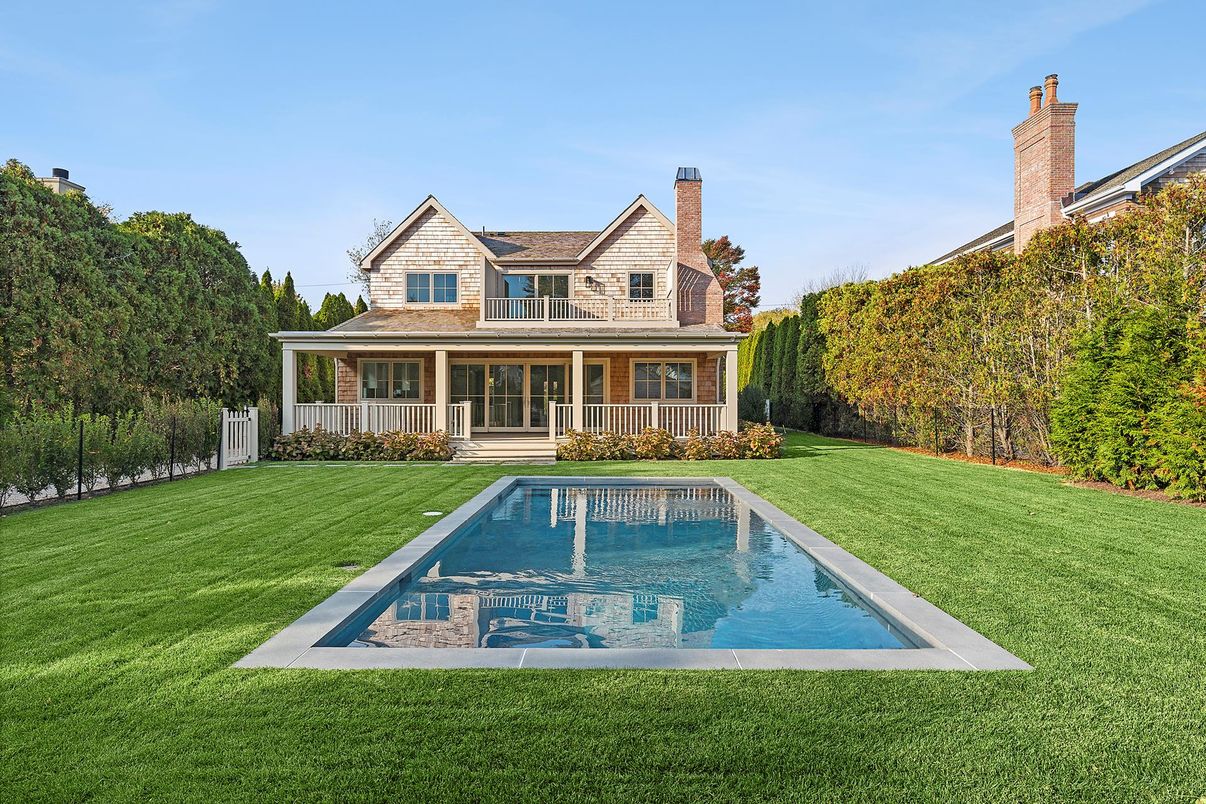 Backyard, Exterior, Pool