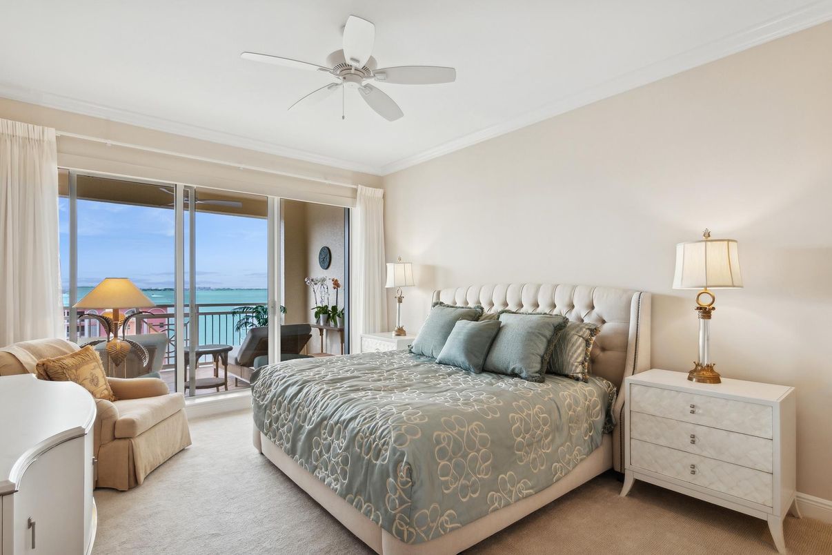 Bedroom, Interior, Water