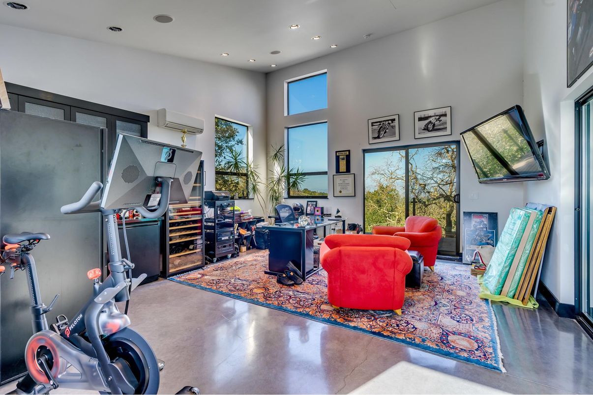 Fitness Equipment, Interior, Recessed Lighting