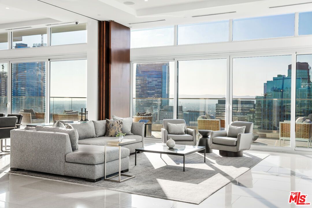 Interior, Living room, Recessed Lighting, Water