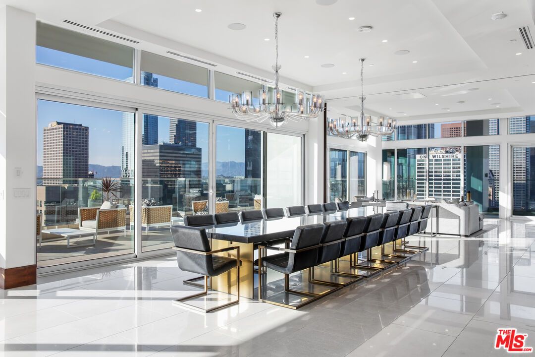 Chandelier, Dining room, Interior, Recessed Lighting