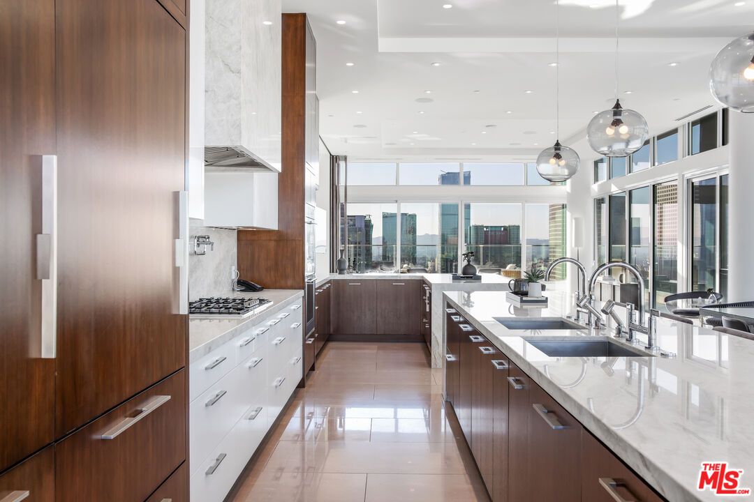 Interior, Kitchen, Pendant Lights, Recessed Lighting, Stainless Steel Appliances
