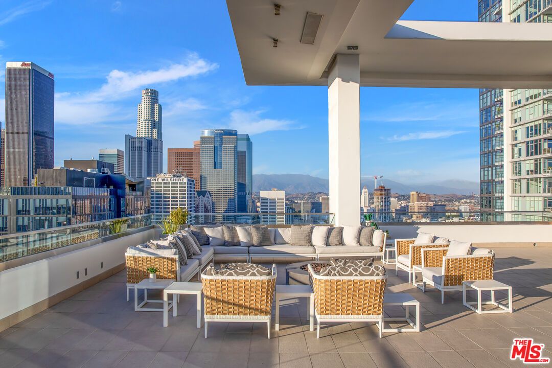 Exterior, Other, Skyline