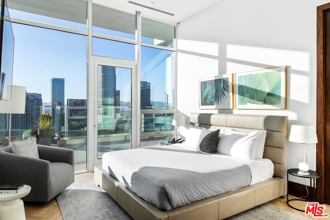 Bedroom, Interior, Wood Texture Flooring, Skyline
