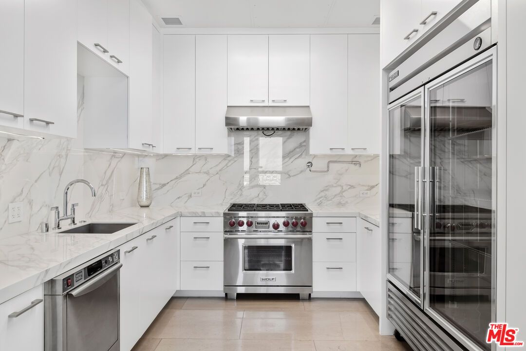Interior, Kitchen, Marble Walls, Stainless Steel Appliances