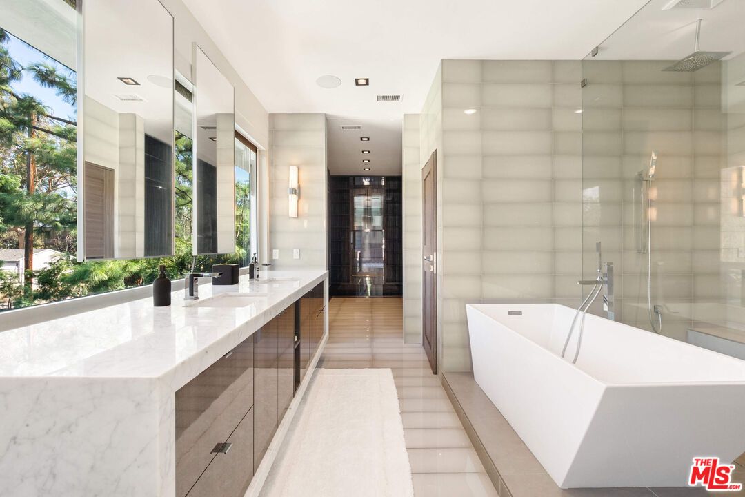 Bathroom, Dual Sink Vanities, Free Standing Baths, Glass Shower, Interior, Recessed Lighting