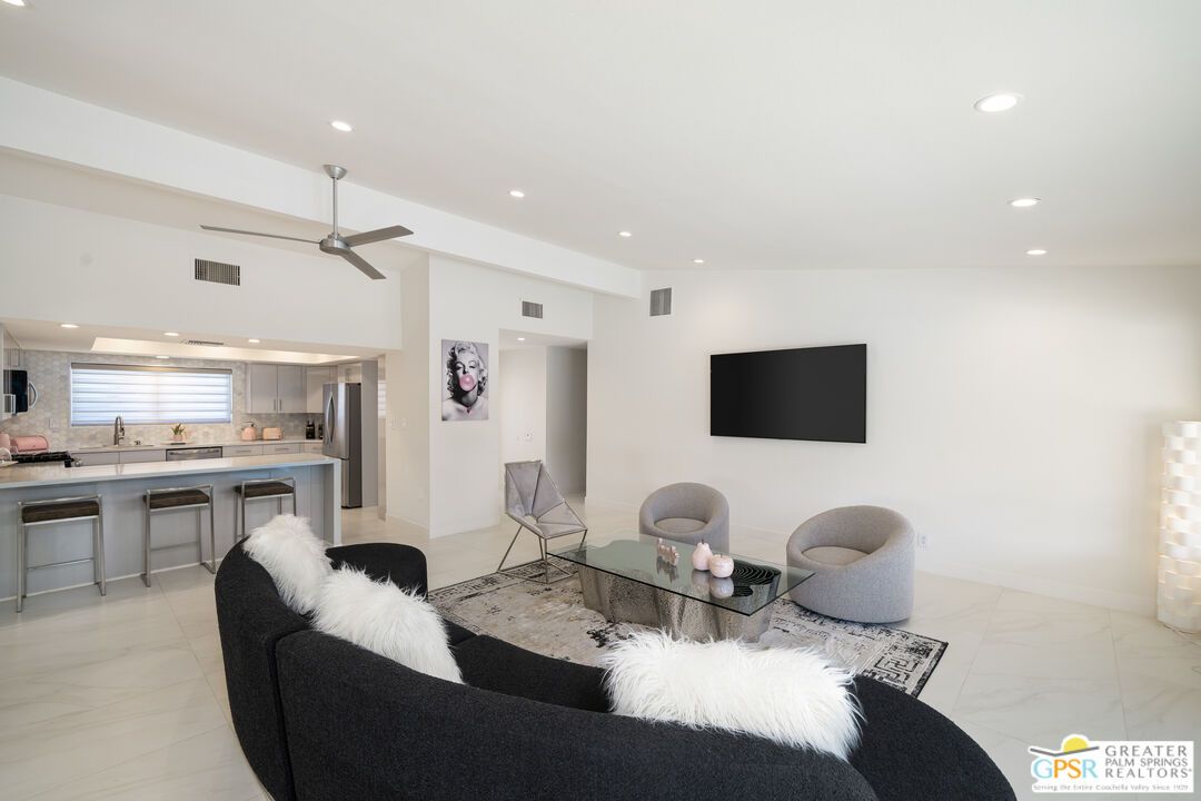 Interior, Kitchen, Living room, Marble, Recessed Lighting, Stainless Steel Appliances