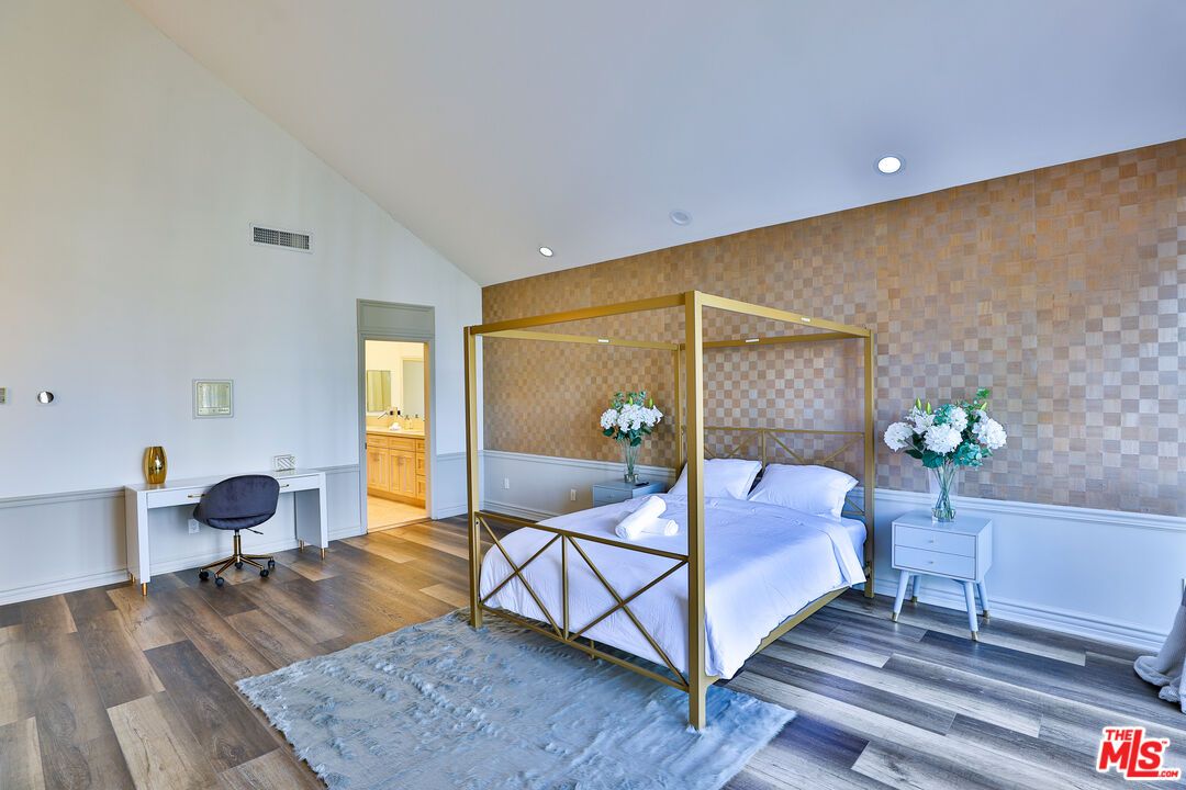 Bedroom, Home Office, Interior, Recessed Lighting, Wood Texture Flooring