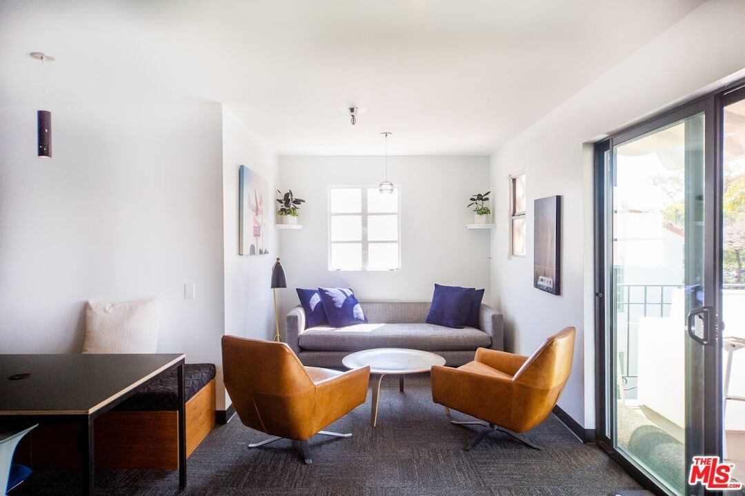 Interior, Living room, Pendant Lights