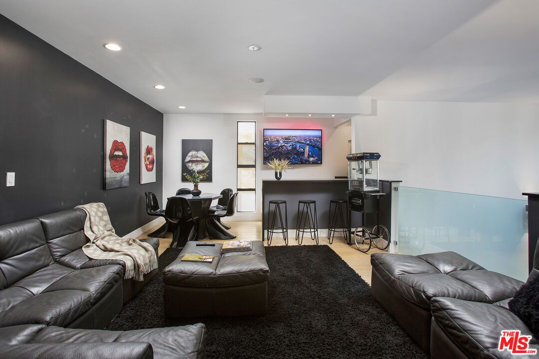 Dining room, Interior, Living room, Recessed Lighting