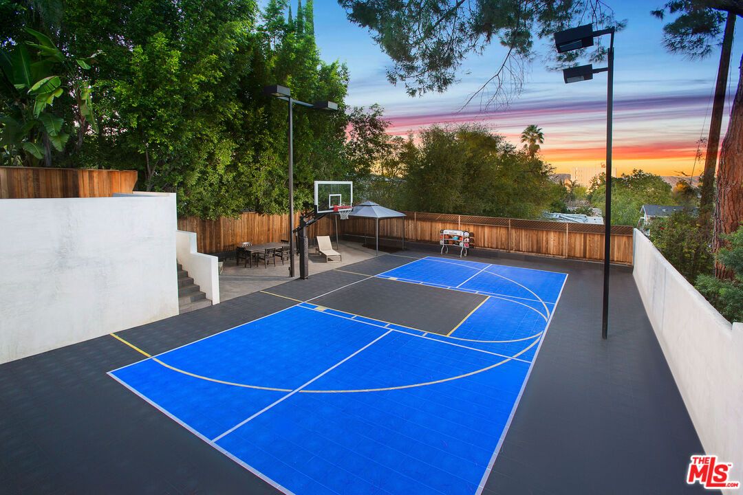 Exterior, Tennis Courts