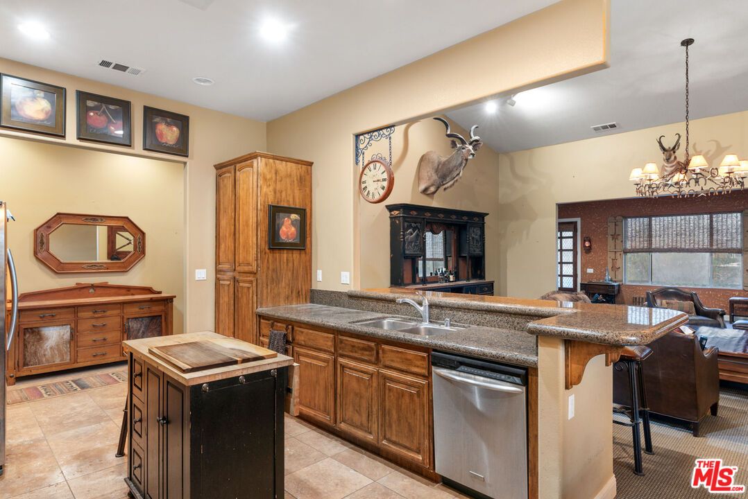 Chandelier, Dining room, Interior, Kitchen, Recessed Lighting