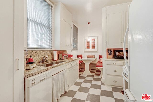 Interior, Kitchen, Pendant Lights