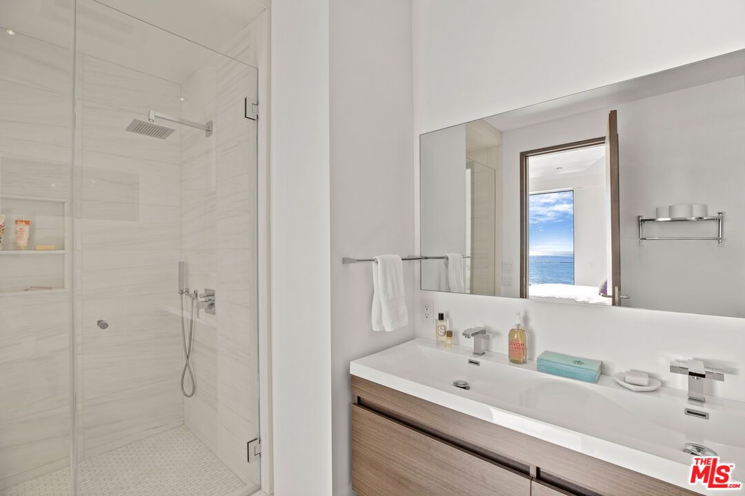 Bathroom, Glass Shower, Interior, Water