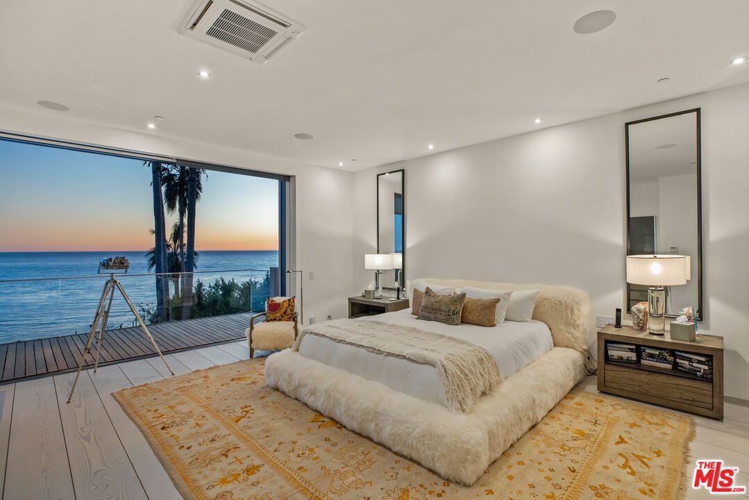 Bedroom, Interior, Recessed Lighting, Water, Wood Texture Flooring