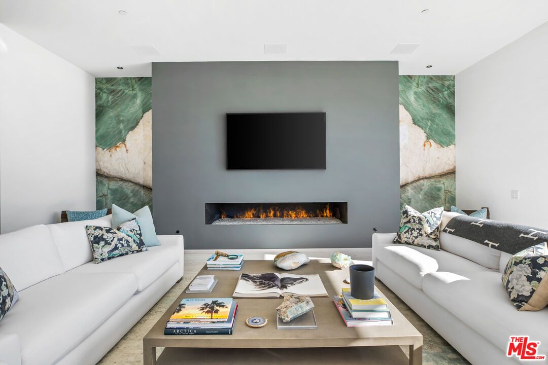 Fireplace, Interior, Living room, Recessed Lighting