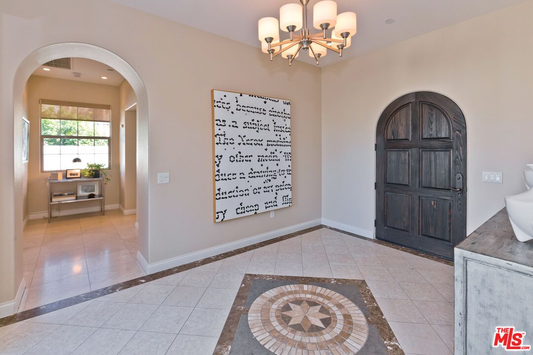 Chandelier, Interior, Recessed Lighting
