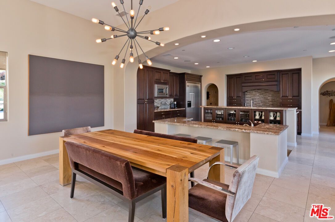 Dining room, Interior, Kitchen, Pendant Lights, Recessed Lighting, Stainless Steel Appliances