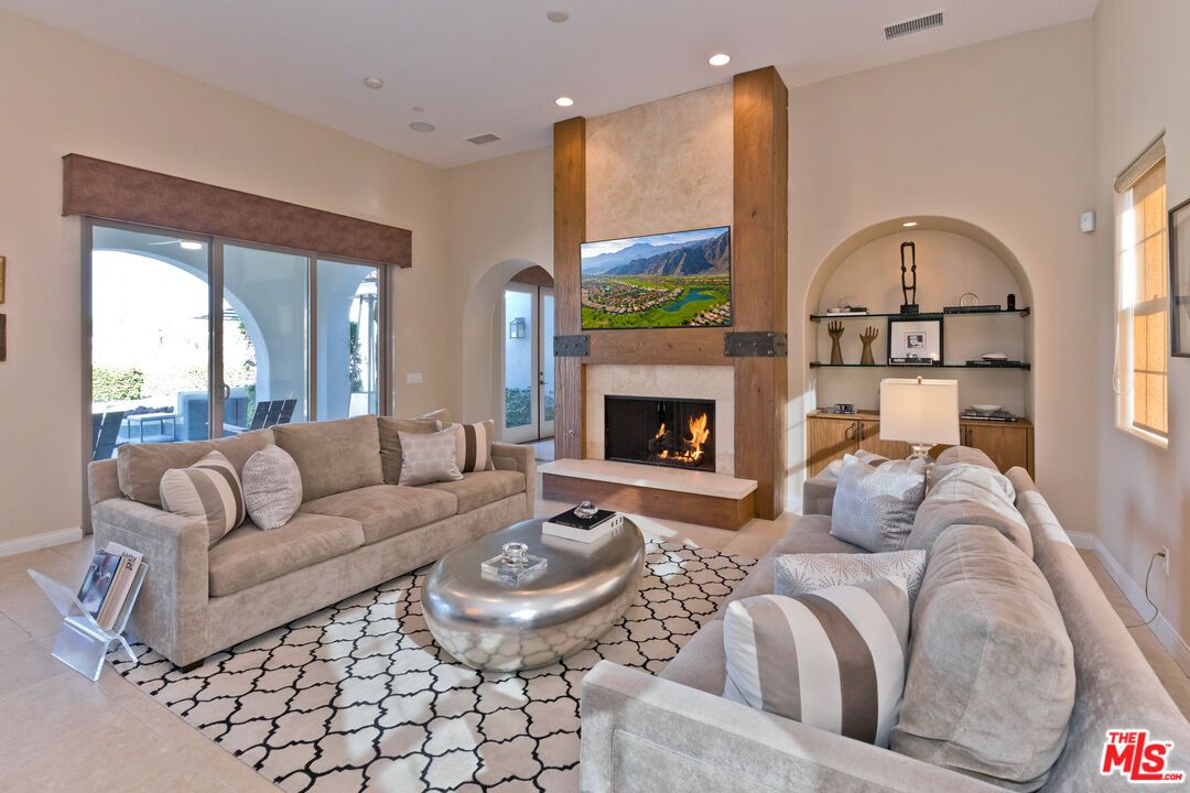 Fireplace, Interior, Living room, Recessed Lighting