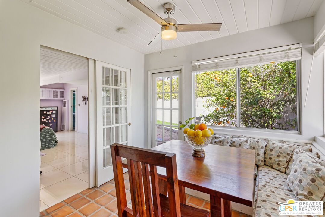 Dining room, Interior
