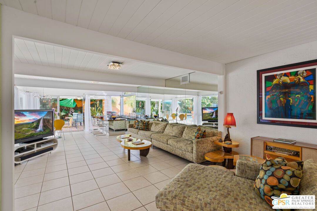 Interior, Living room