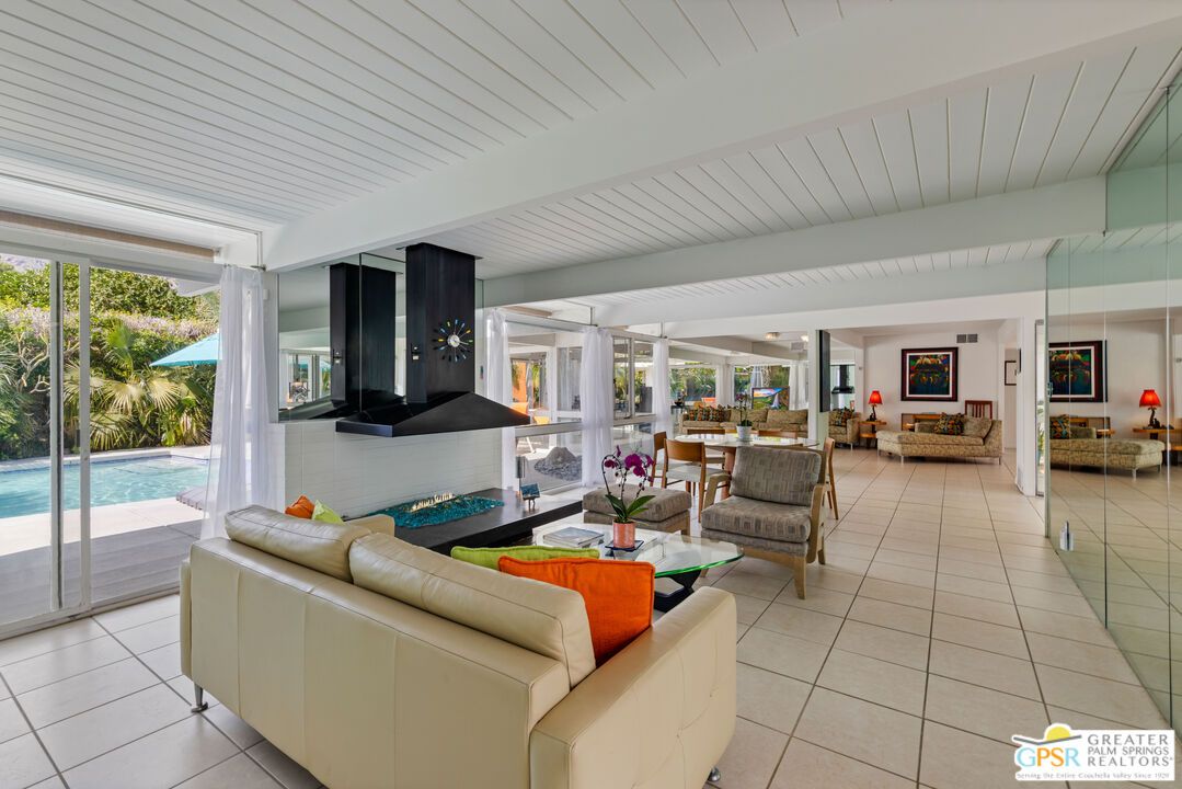 Dining room, Fireplace, Interior, Living room