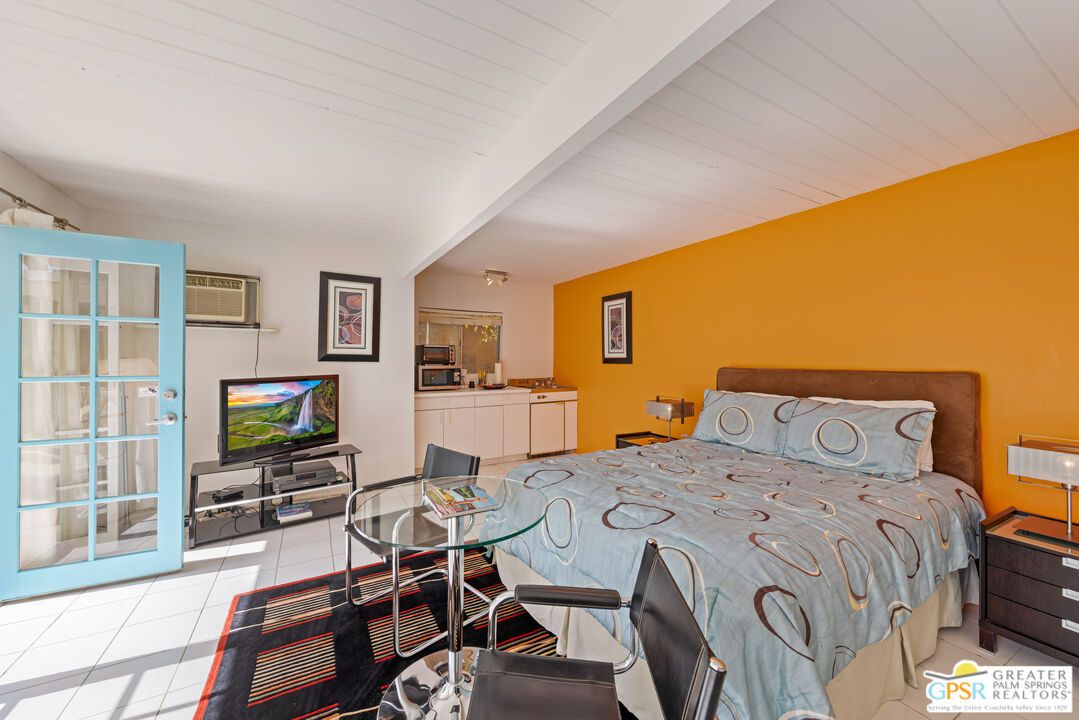 Bedroom, Dining room, Interior