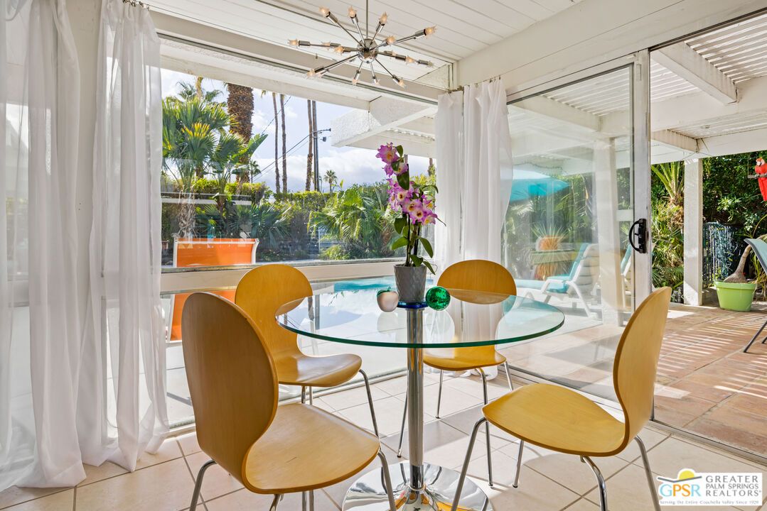 Dining room, Interior, Pendant Lights
