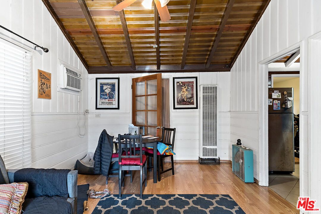 Dining room, Interior, Wooden Beams, Wooden Ceilings, Wood Texture Flooring
